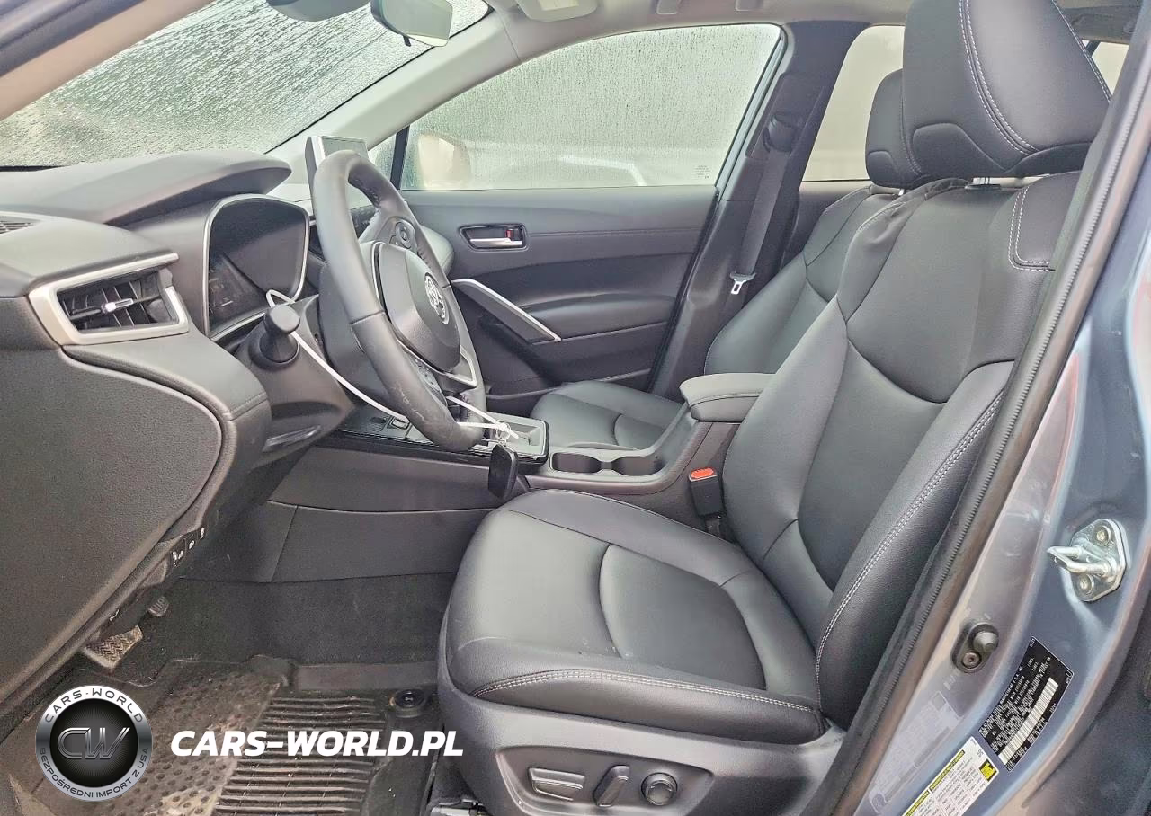 2026 Toyota Corolla Cross Xle VIN:7MUDAABG3TV164977 - 7
