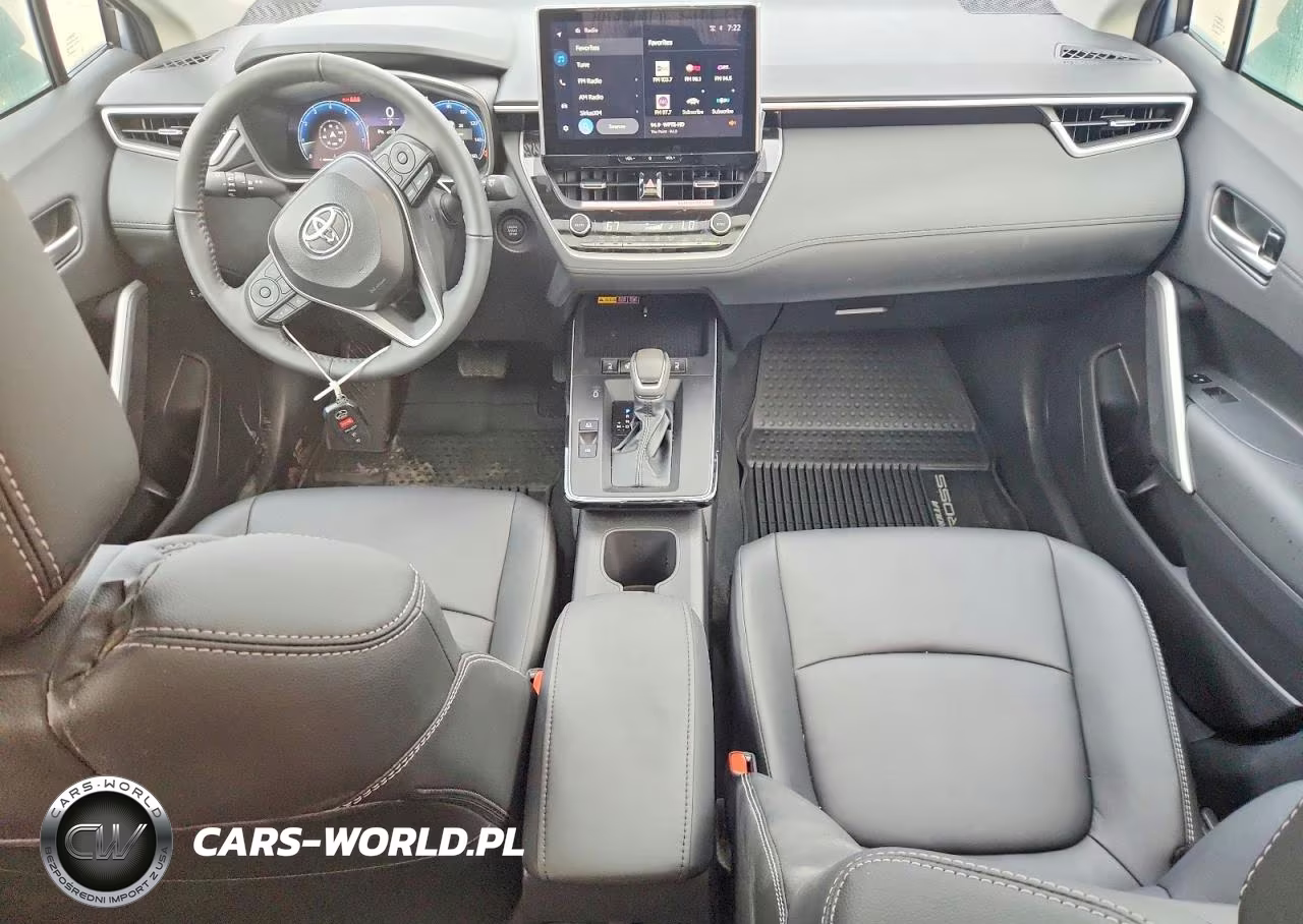 2026 Toyota Corolla Cross Xle VIN:7MUDAABG3TV164977 - 8