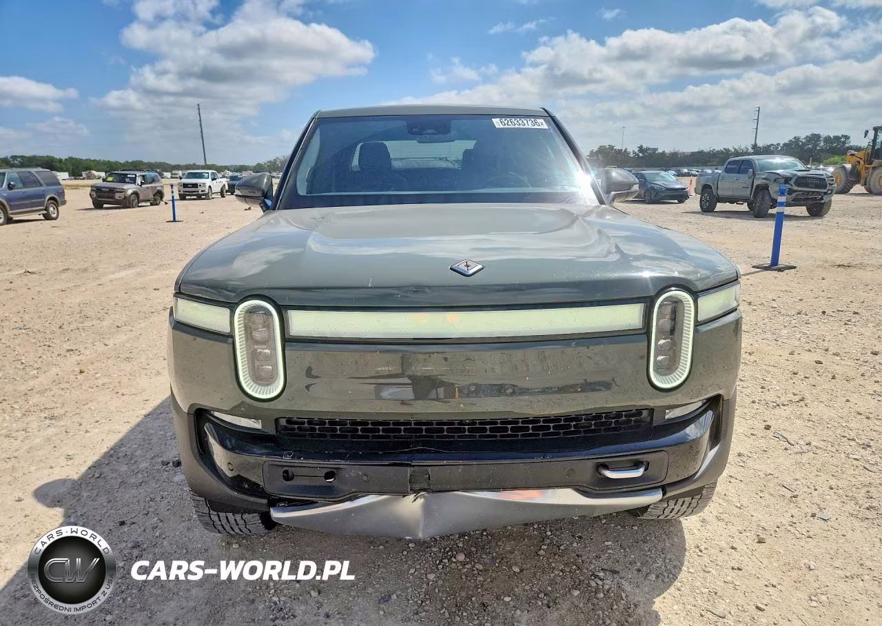 2022 Rivian R1T Launch Edition VIN:7FCTGAAL6NN001357 - 5