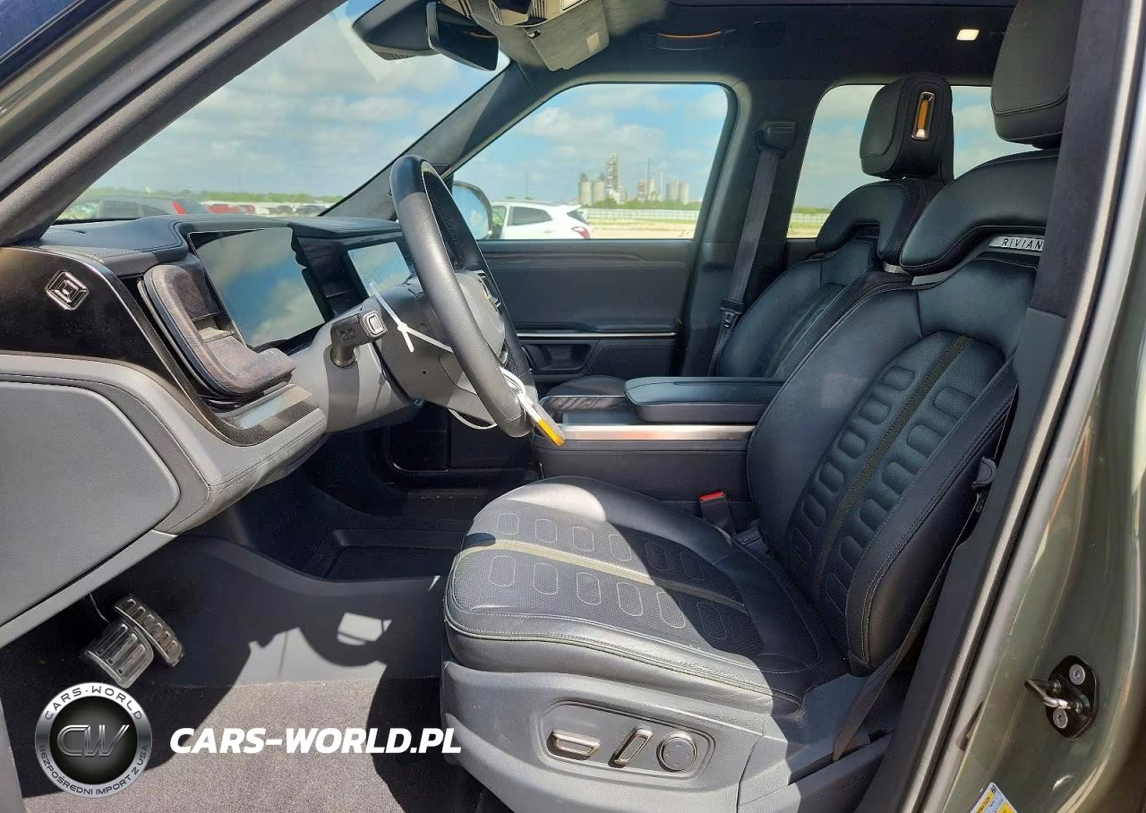 2022 Rivian R1T Launch Edition VIN:7FCTGAAL6NN001357 - 7