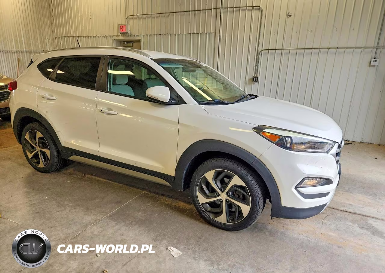 2017 Hyundai Tucson Sport VIN:KM8J3CA25HU281886 - 4