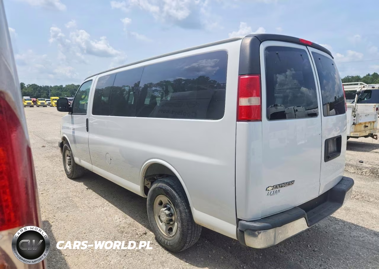 2017 Chevrolet Van VIN:1GAZGMFG9H1252858 - 2
