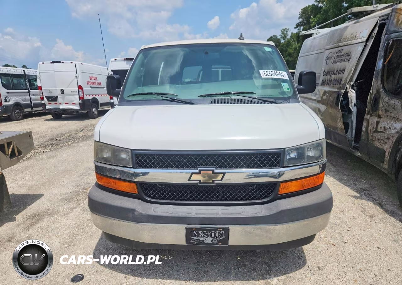 2017 Chevrolet Van VIN:1GAZGMFG9H1252858 - 5