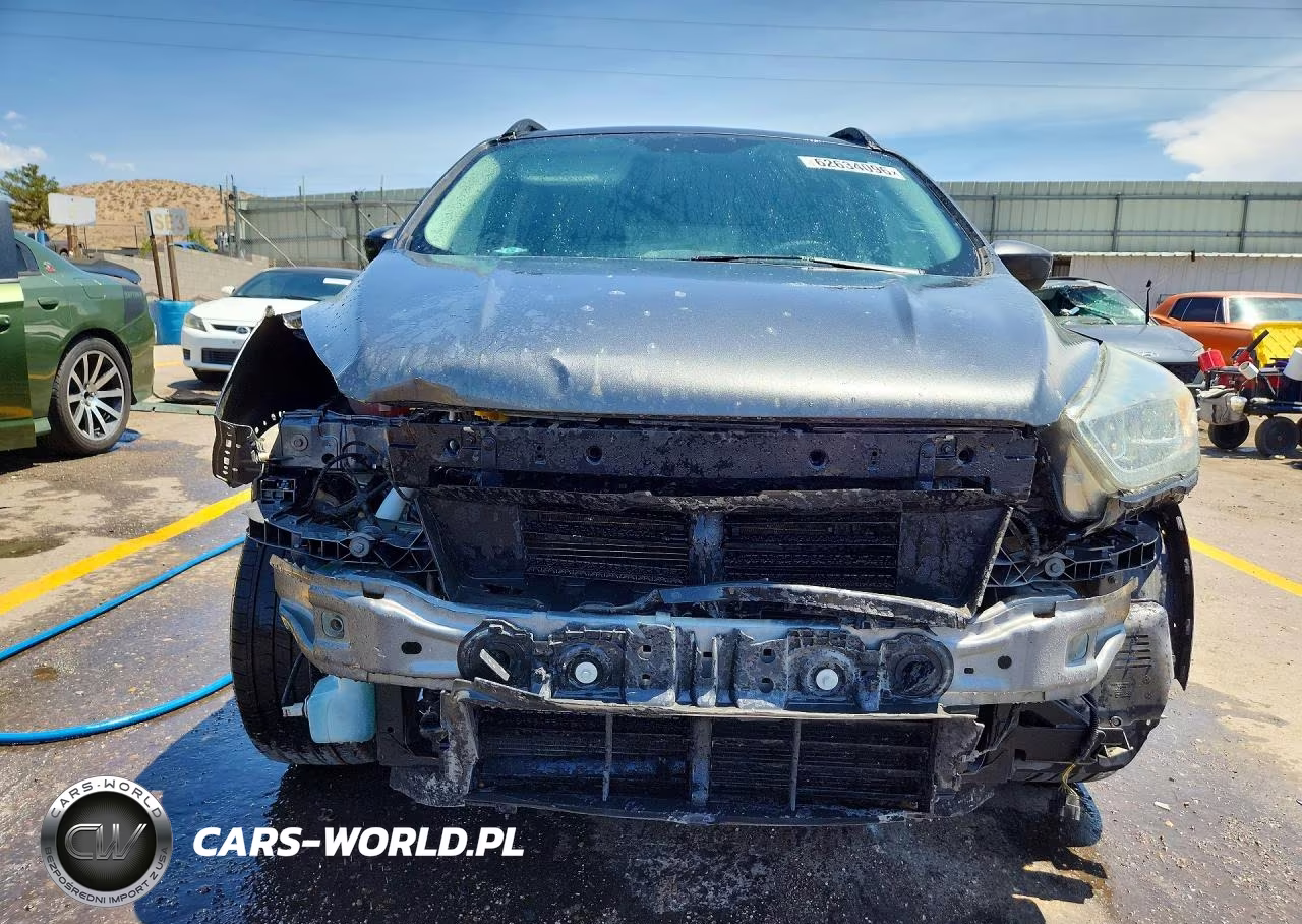 2017 Ford Escape Se VIN:1FMCU0GD6HUC10922 - 5
