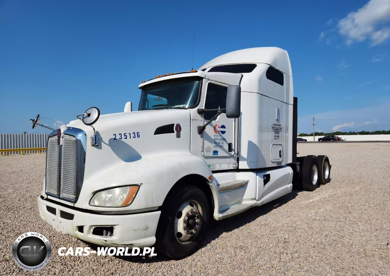 2013 Kenworth T660 Semi Truck