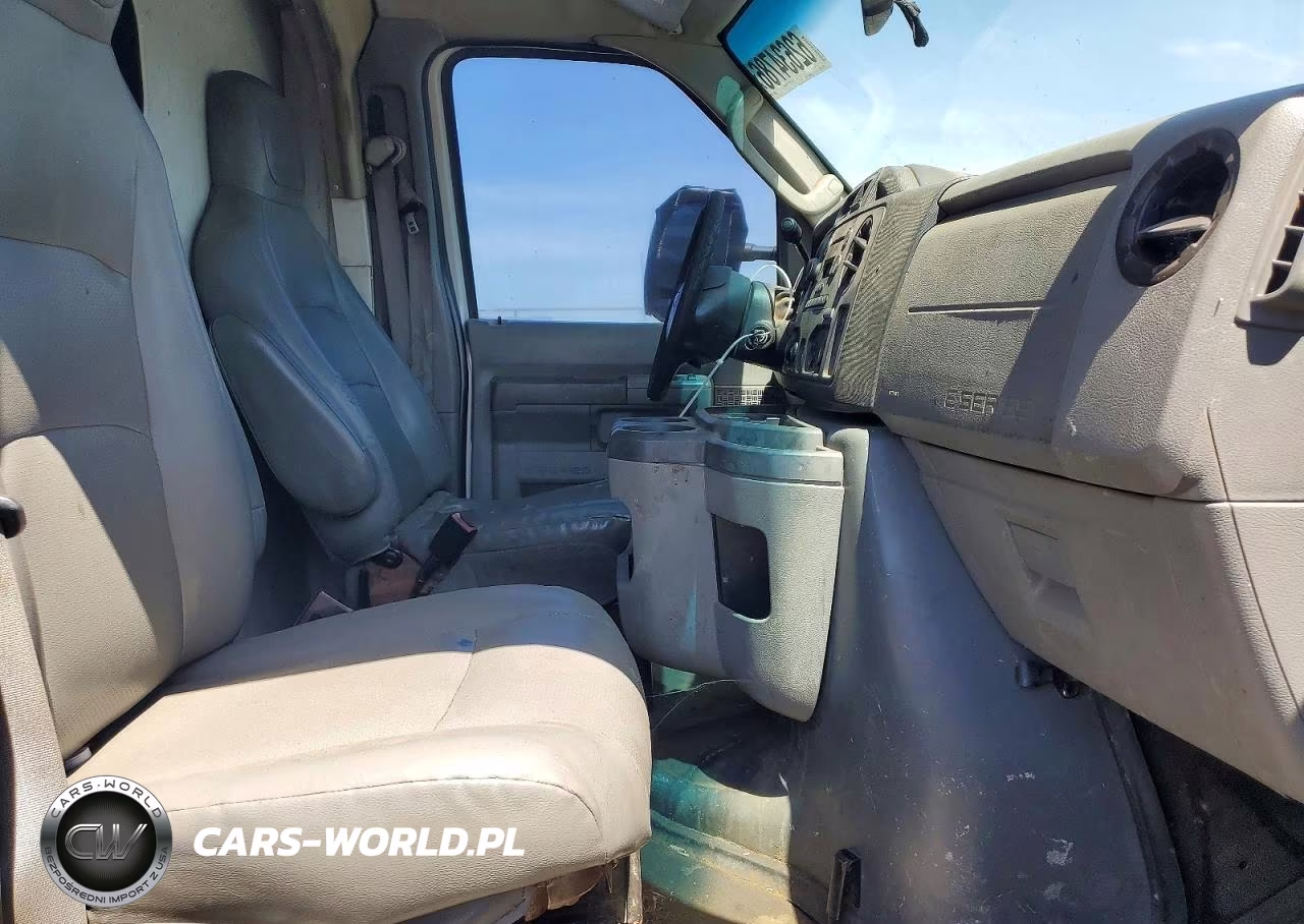 2013 Ford Econoline E350 Super Duty Cutaway Van VIN:1FDWE3FL5DDA02562 - 11