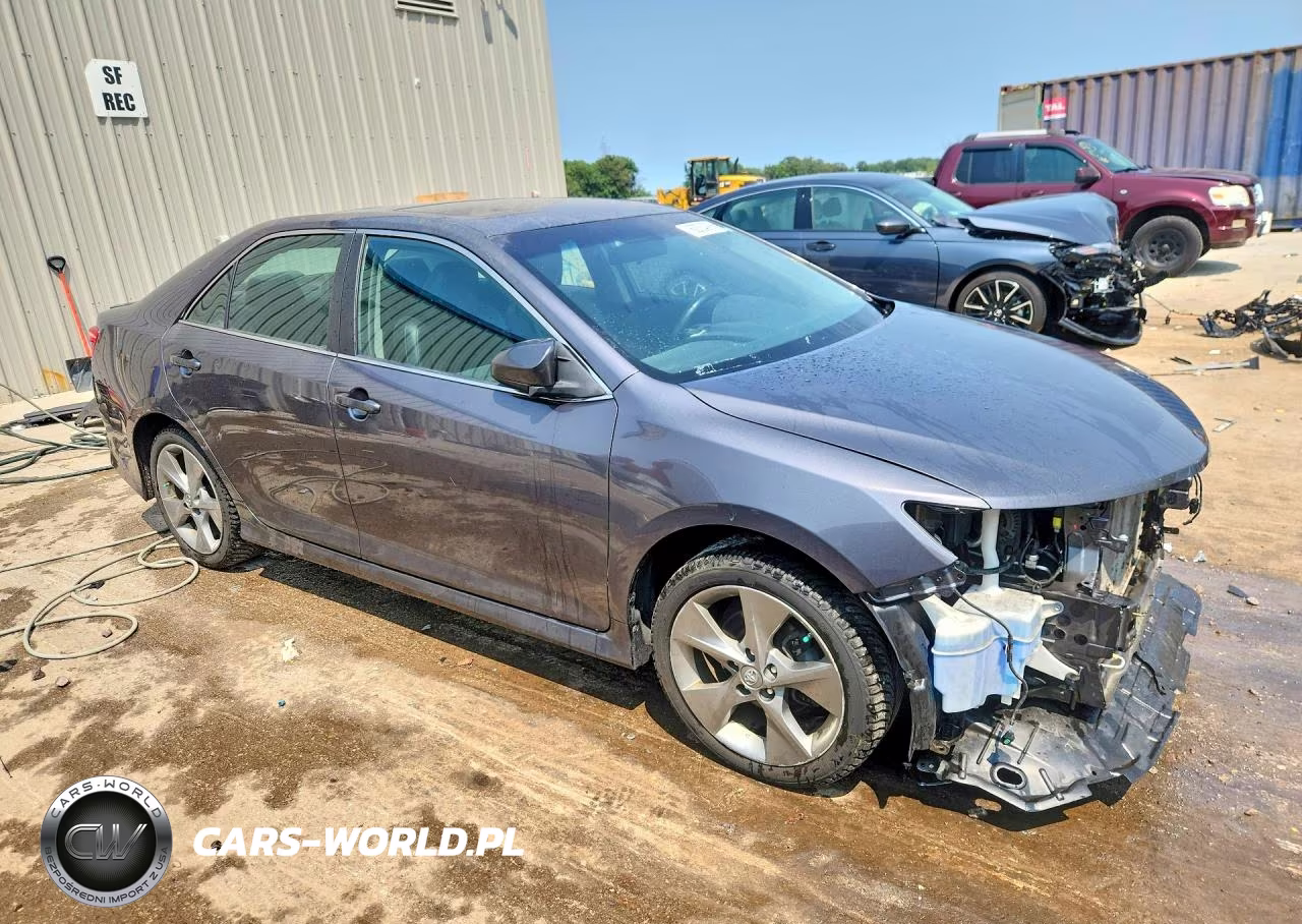 2014 Toyota Camry Se Sport VIN:4T1BF1FK9EU870671 - 4