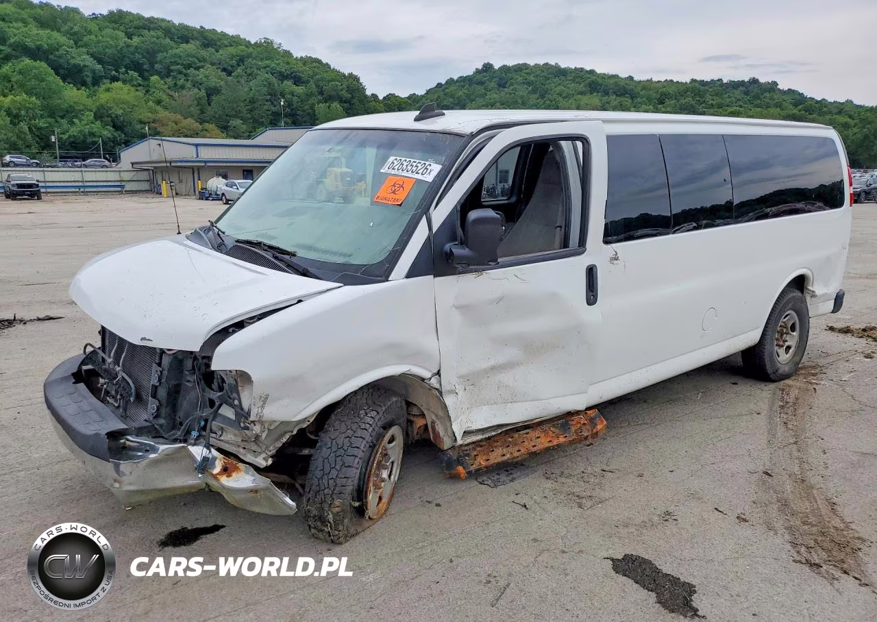 2017 Chevrolet Express 35 VIN:1GAZGPFG7H1338784 - 1