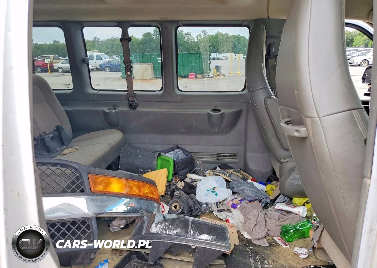 2017 Chevrolet Express 35 VIN:1GAZGPFG7H1338784 - 11