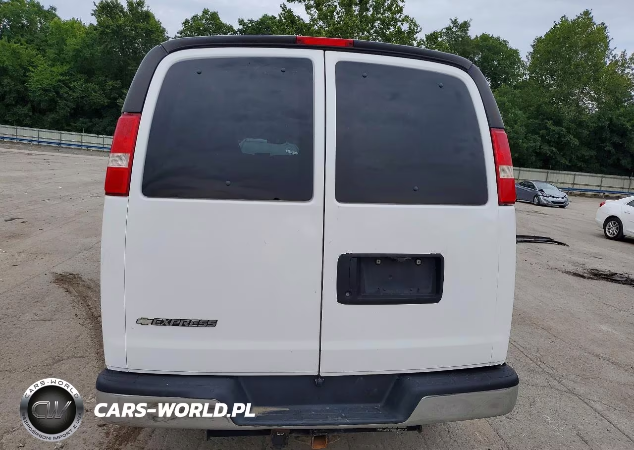2017 Chevrolet Express 35 VIN:1GAZGPFG7H1338784 - 6