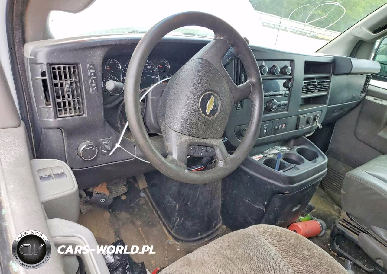 2017 Chevrolet Express 35 VIN:1GAZGPFG7H1338784 - 8