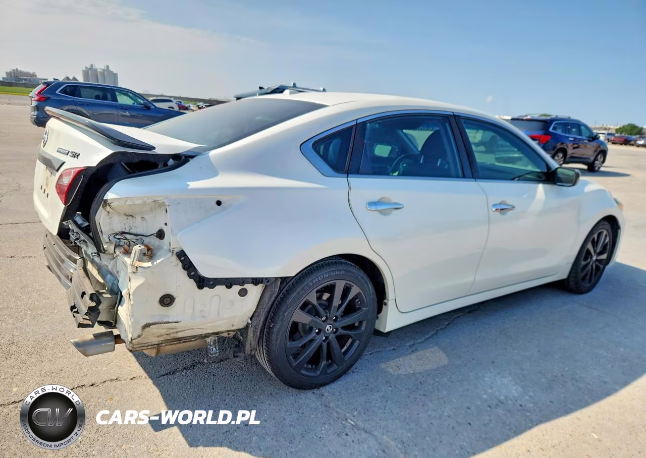 2018 Nissan Altima 2.5 Sr VIN:1N4AL3APXJC254619 - 3