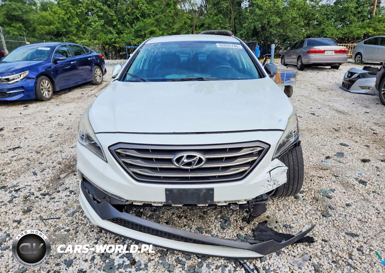 2016 Hyundai Sonata Sport VIN:5NPE34AF1GH265790 - 5