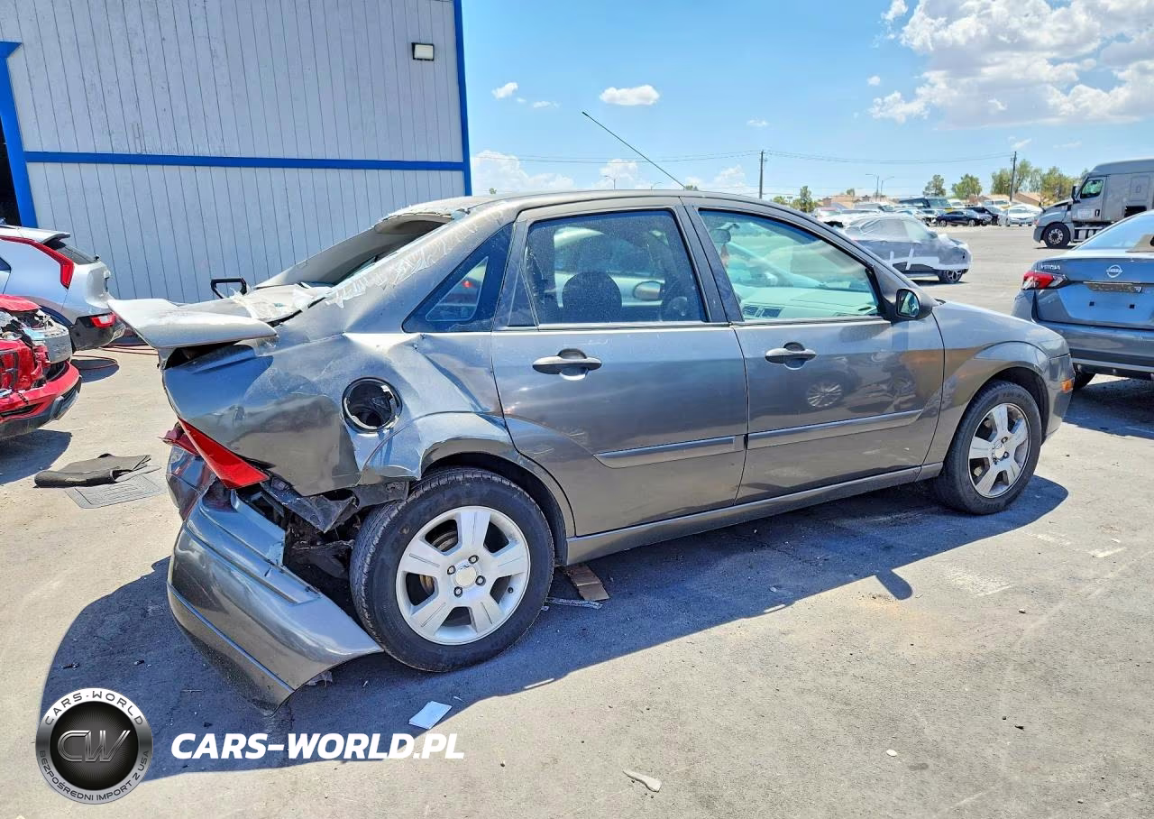 2005 Ford Focus Zx4 VIN:1FAFP34N65W271359 - 3
