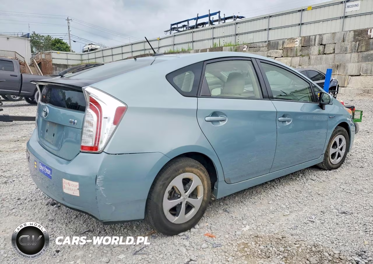 2012 Toyota Prius Three VIN:JTDKN3DU5C1588856 - 3
