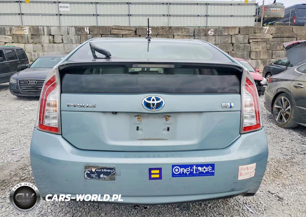2012 Toyota Prius Three VIN:JTDKN3DU5C1588856 - 6