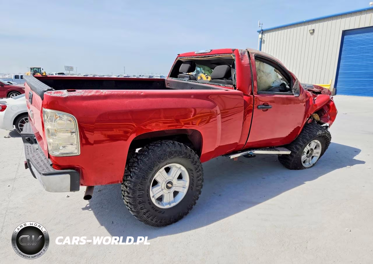 2011 Chevrolet Silverado C1500 VIN:1GCNCPEX7BZ155140 - 3