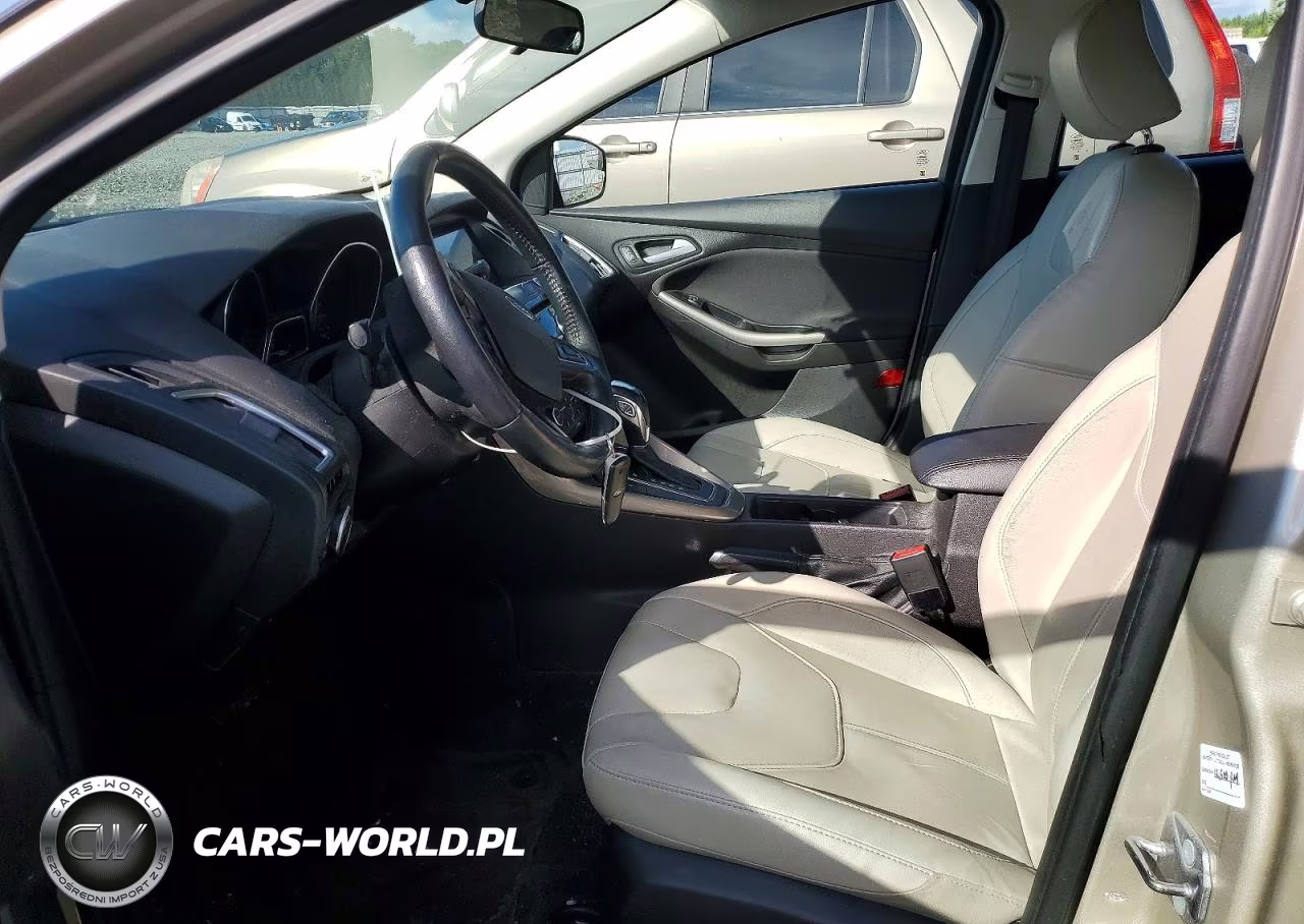 2018 Ford Focus Titanium VIN:1FADP3N26JL295877 - 7