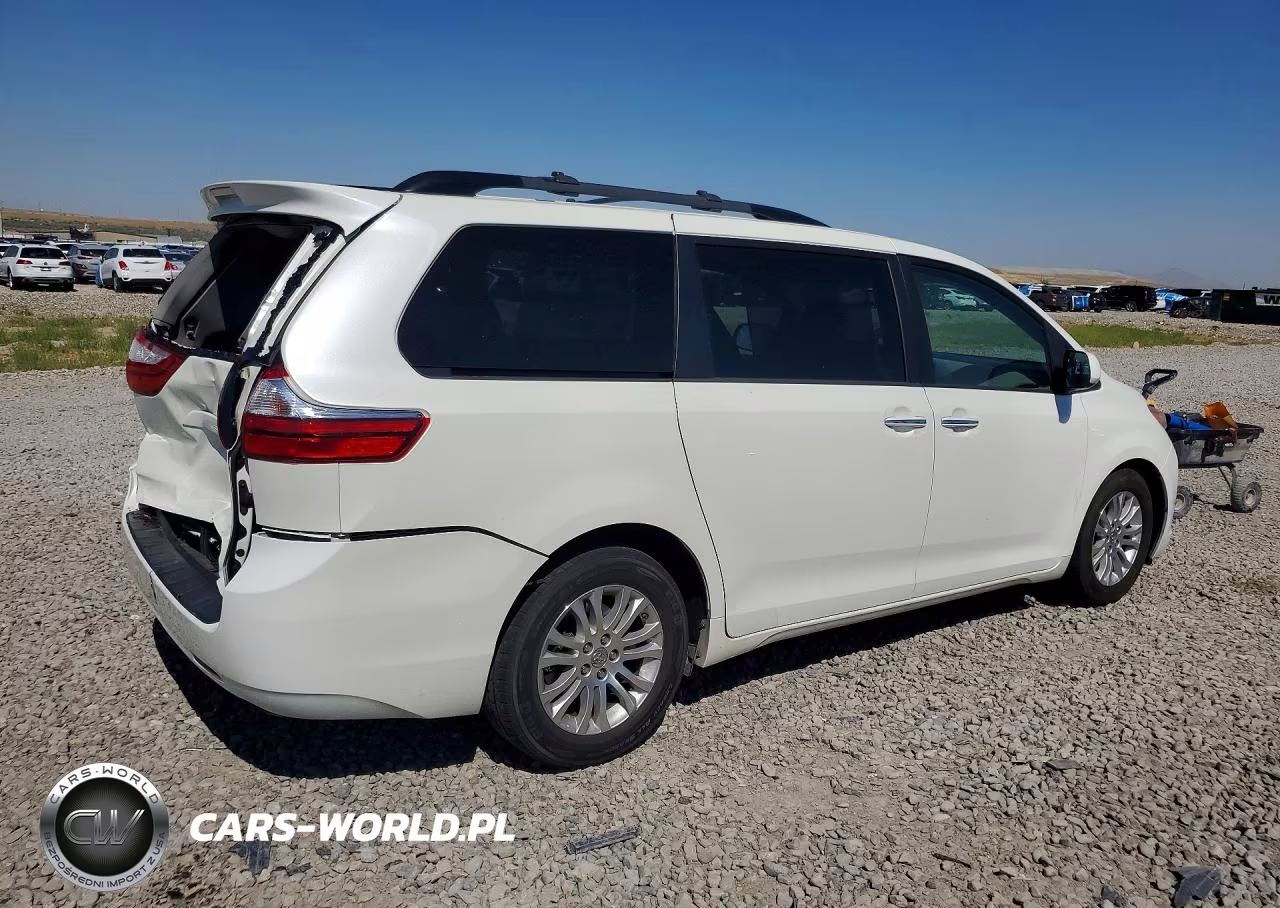 2017 Toyota Sienna Xle 8-Passenger VIN:5TDYZ3DC2HS889388 - 3