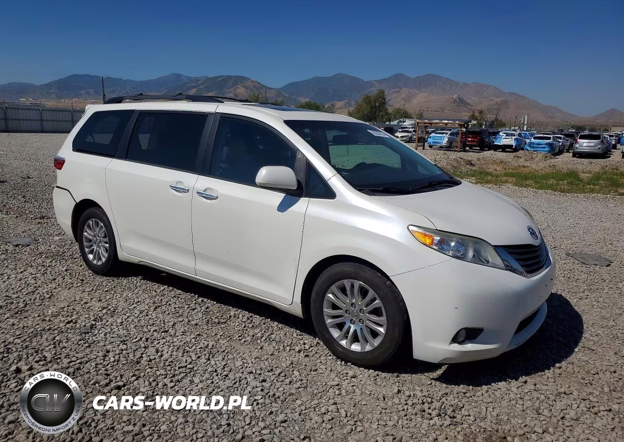 2017 Toyota Sienna Xle 8-Passenger VIN:5TDYZ3DC2HS889388 - 4
