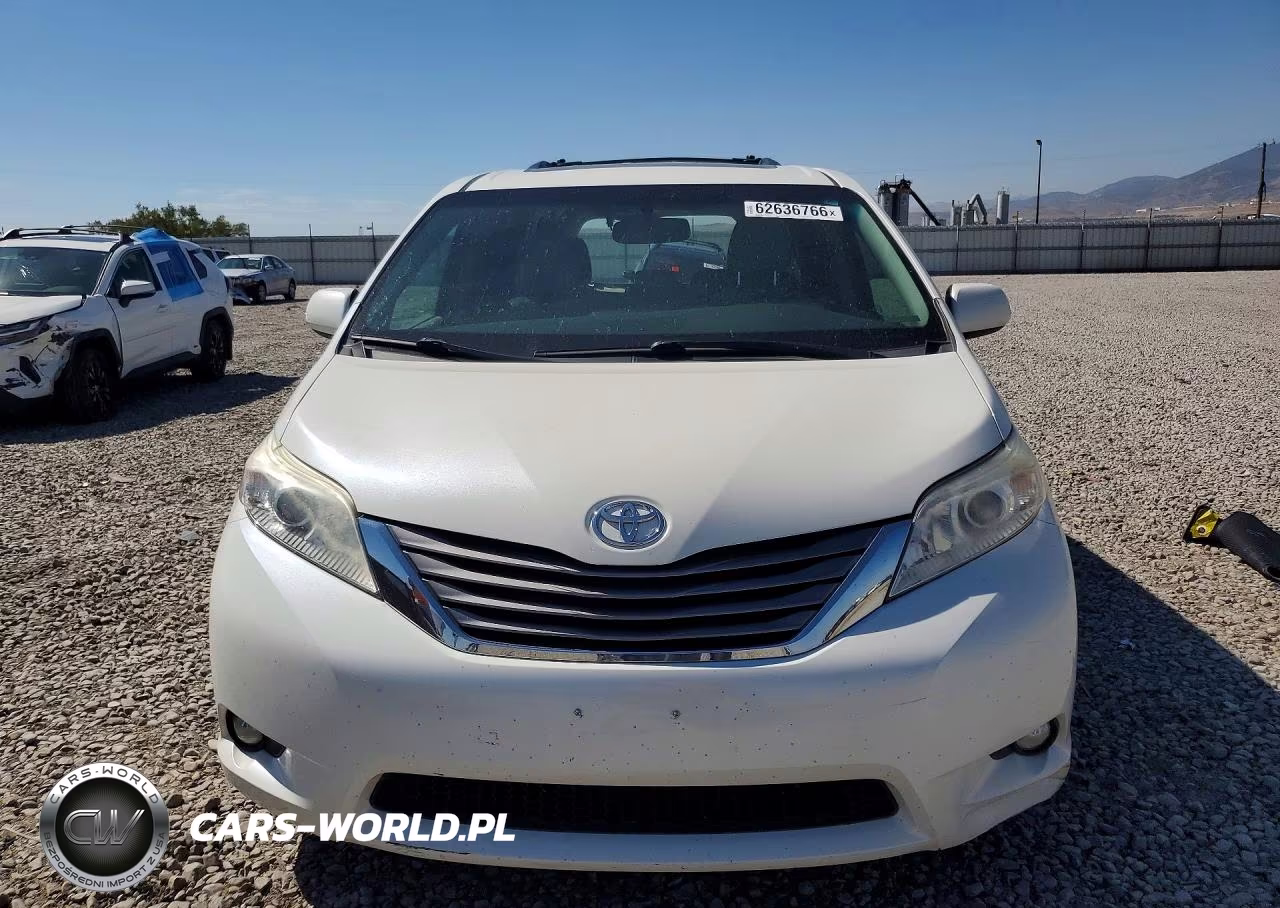 2017 Toyota Sienna Xle 8-Passenger VIN:5TDYZ3DC2HS889388 - 5