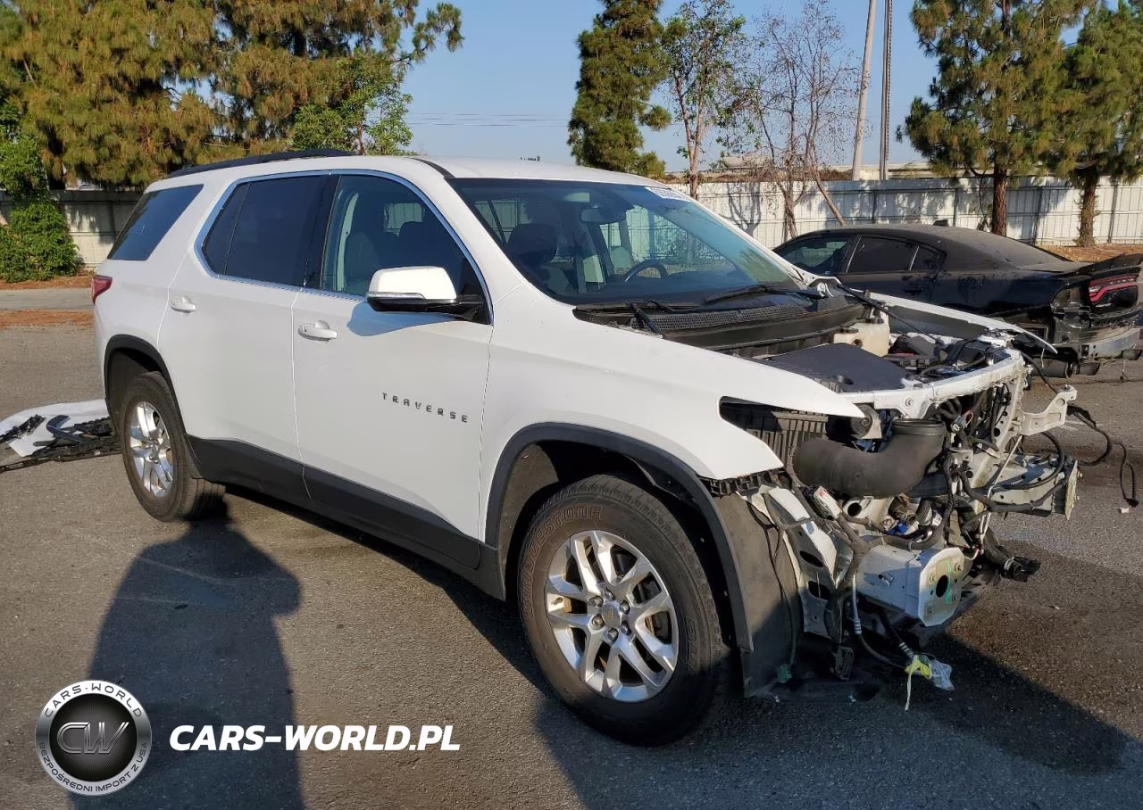 2019 Chevrolet Traverse Lt VIN:1GNERGKWXKJ124061 - 4