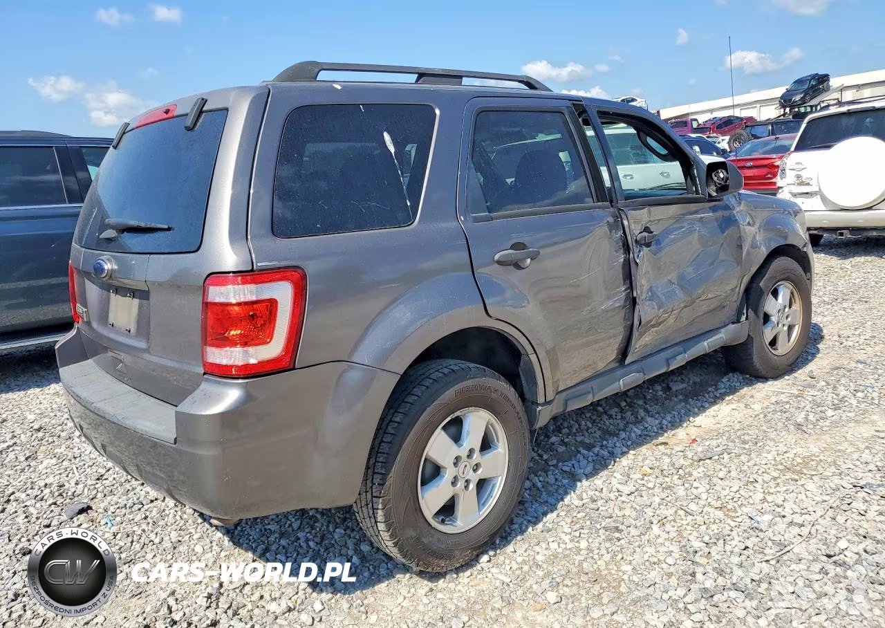 2011 Ford Escape Xlt VIN:1FMCU9D70BKB74330 - 3