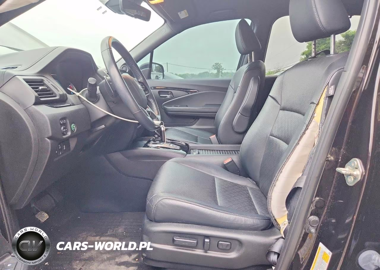 2019 Honda Passport Touring VIN:5FNYF8H9XKB001423 - 7