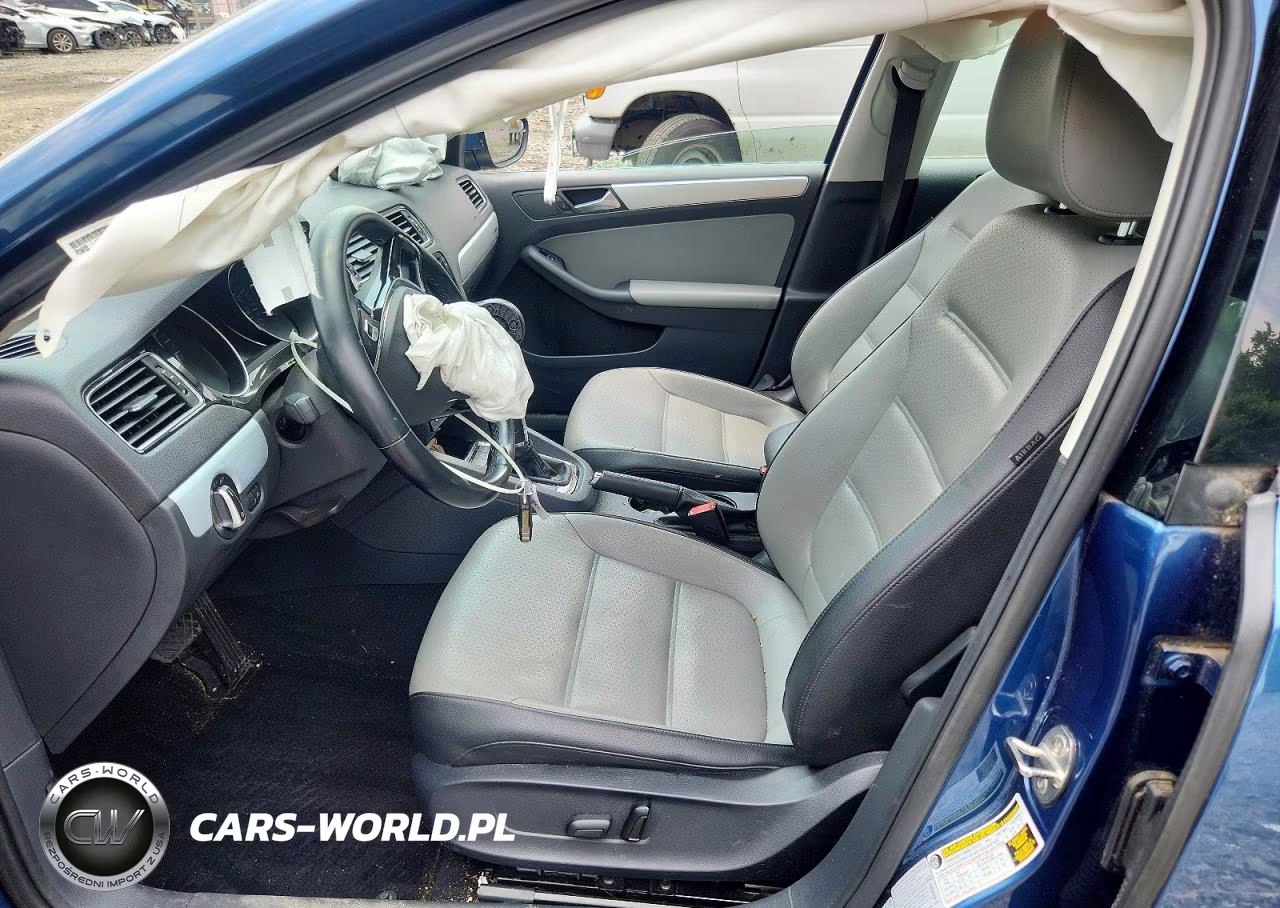 2016 Volkswagen Jetta Hybrid VIN:3VW637AJ1GM208006 - 7