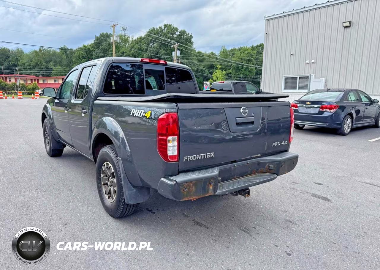 2015 Nissan Frontier Pro-4X VIN:1N6AD0EV4FN737952 - 2