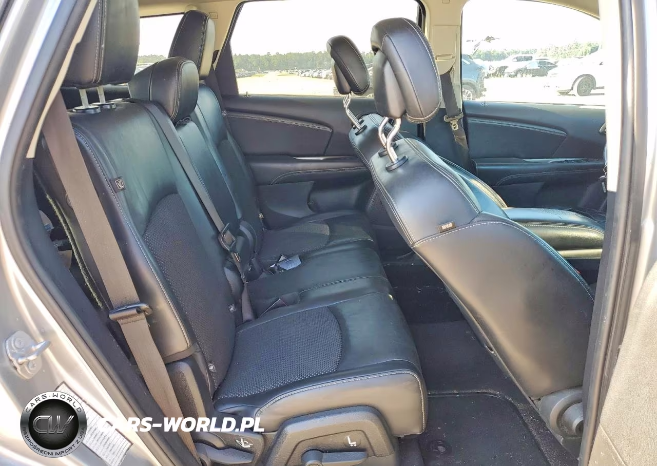 2018 Dodge Journey Crossroad VIN:3C4PDCGG1JT378873 - 11