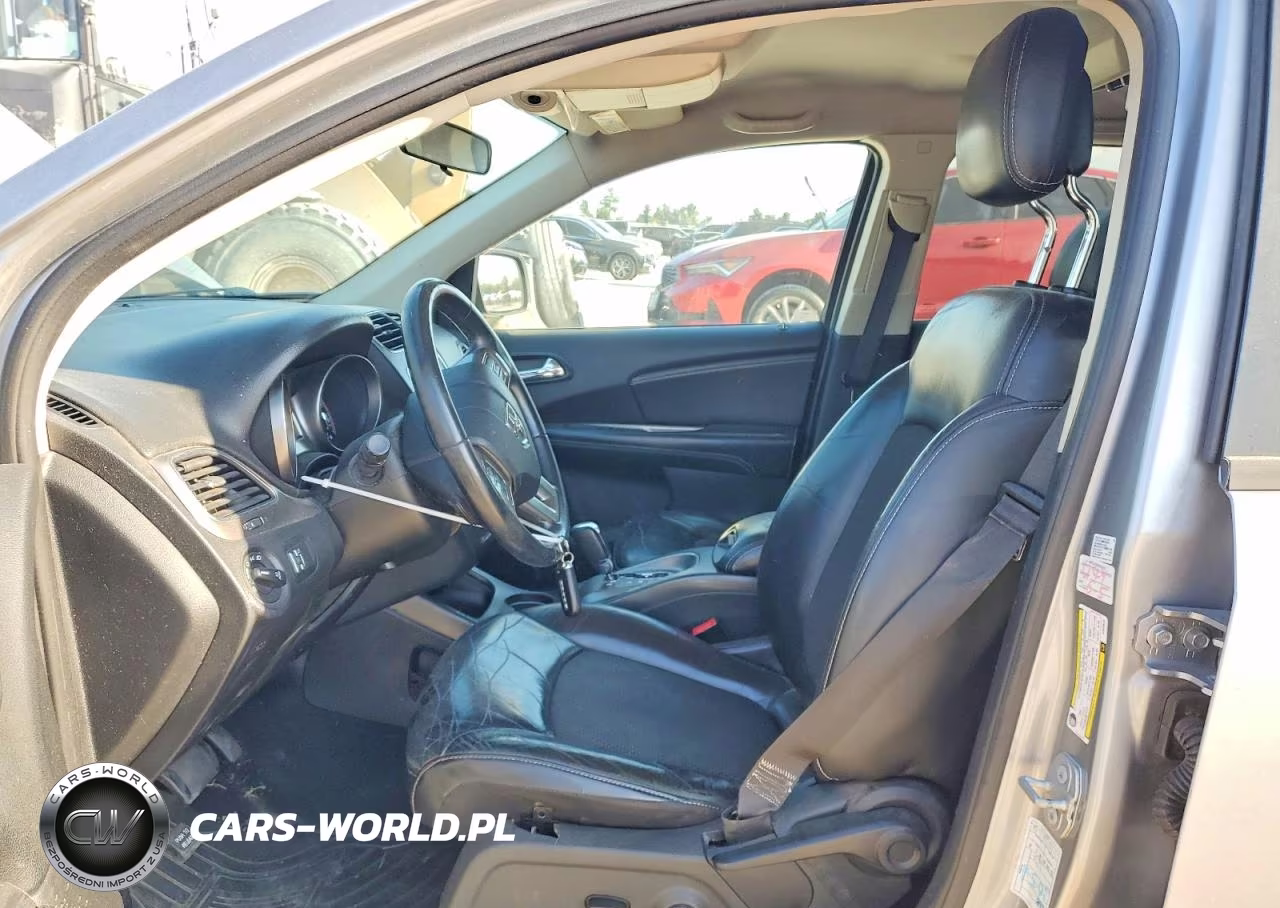 2018 Dodge Journey Crossroad VIN:3C4PDCGG1JT378873 - 7