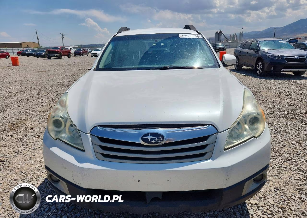 2011 Subaru Outback 2.5I Premium VIN:4S4BRCCC1B3370604 - 5
