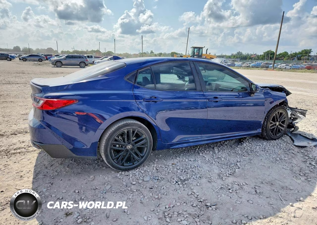 2026 Toyota Camry Se VIN:4T1DAACK3TU285934 - 3