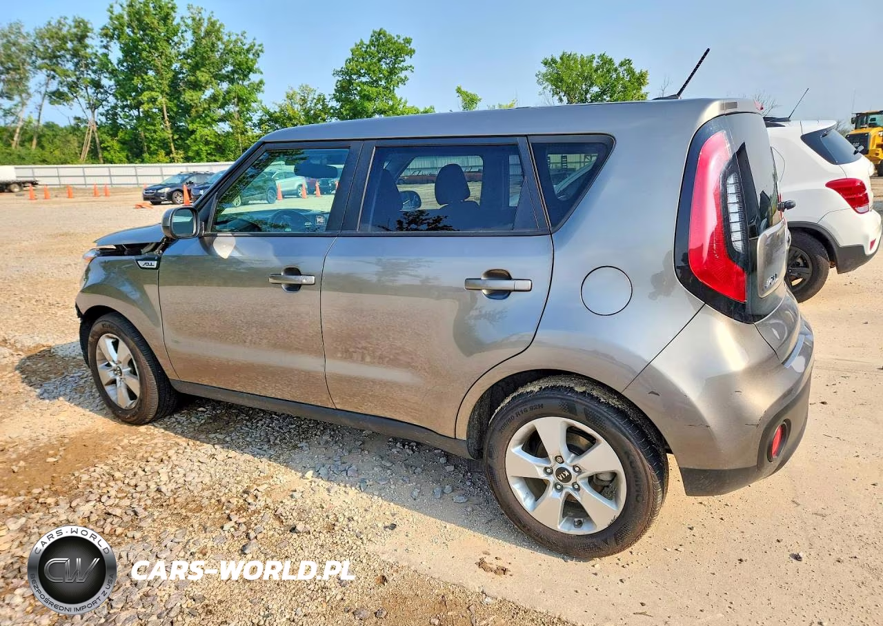 2018 Kia Soul Base VIN:KNDJN2A26J7592983 - 2
