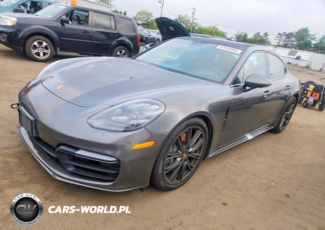 2018 Porsche Panamera 4S