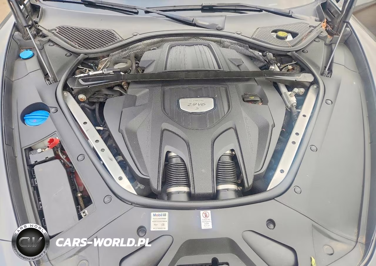 2018 Porsche Panamera 4S VIN:WP0AB2A75JL132600 - 11