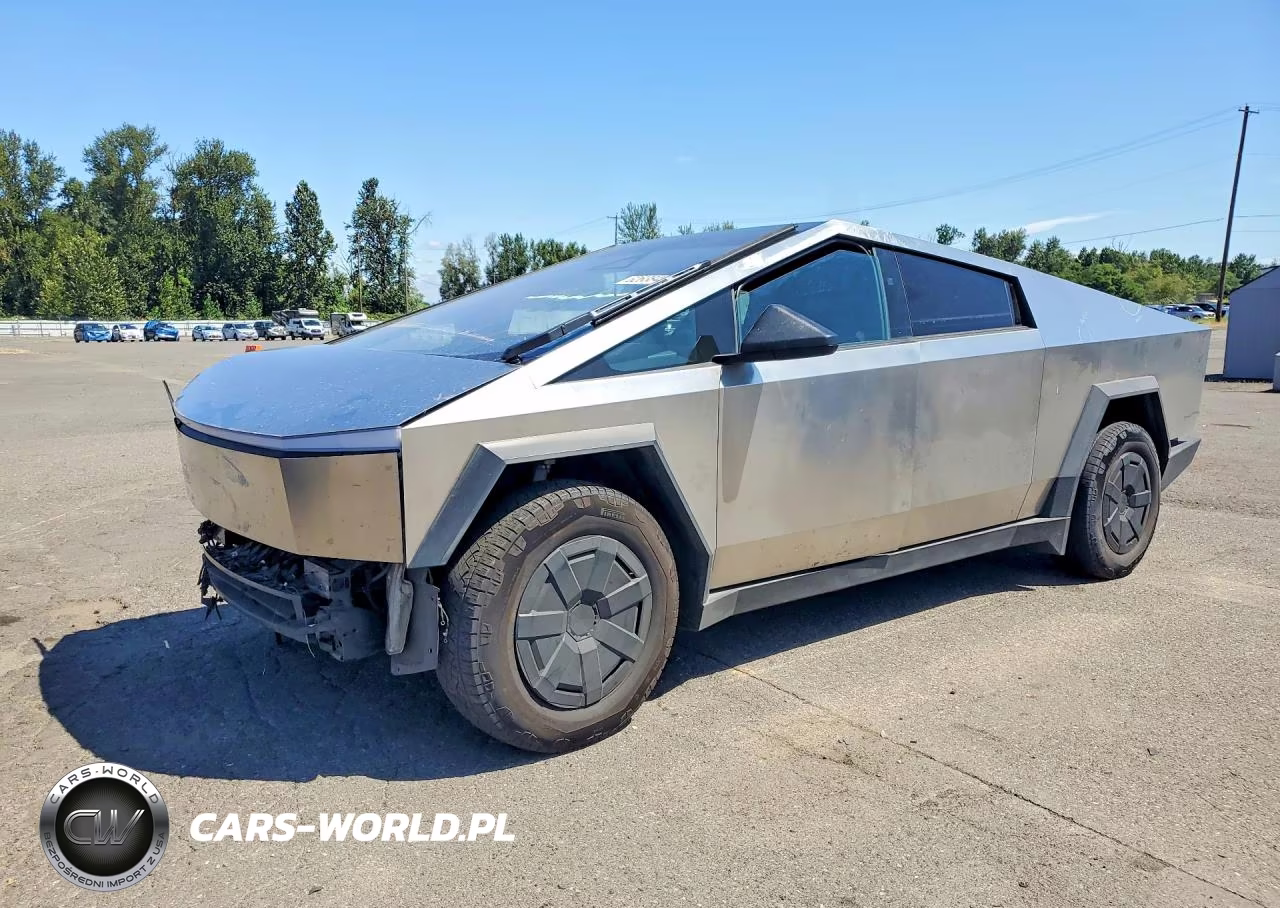 2025 Tesla Cybertruck