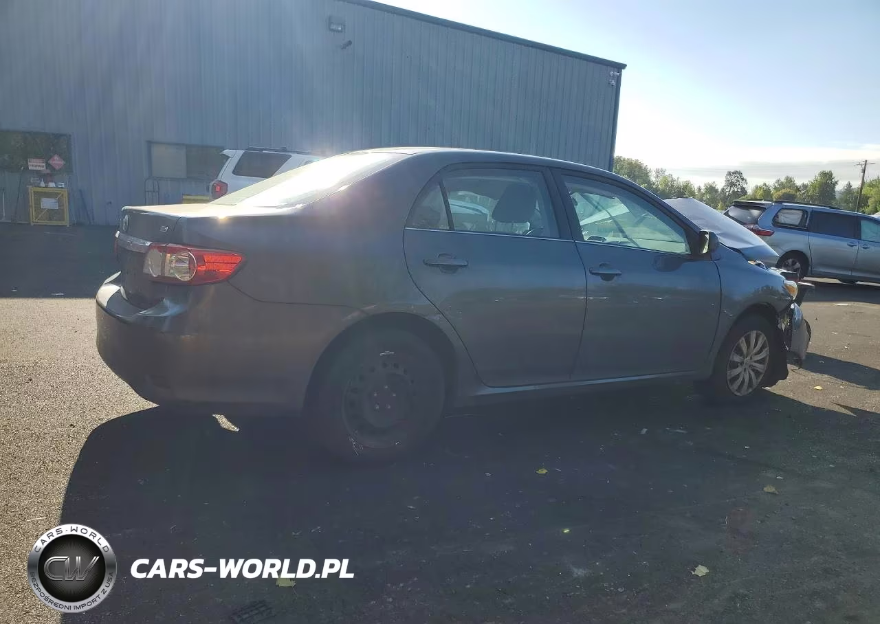 2013 Toyota Corolla Le VIN:2T1BU4EE9DC987802 - 3