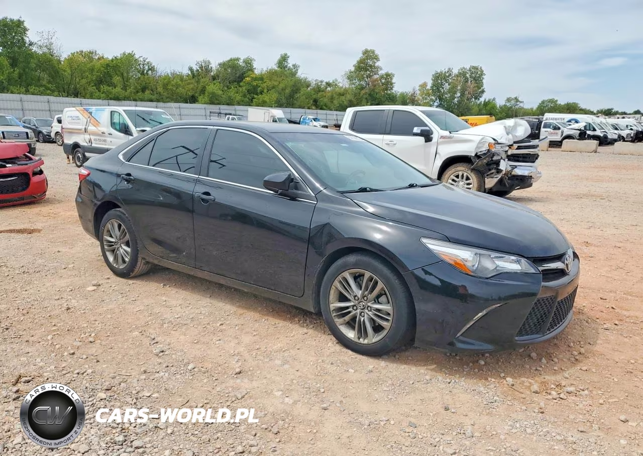 2017 Toyota Camry Se VIN:4T1BF1FK8HU399827 - 4