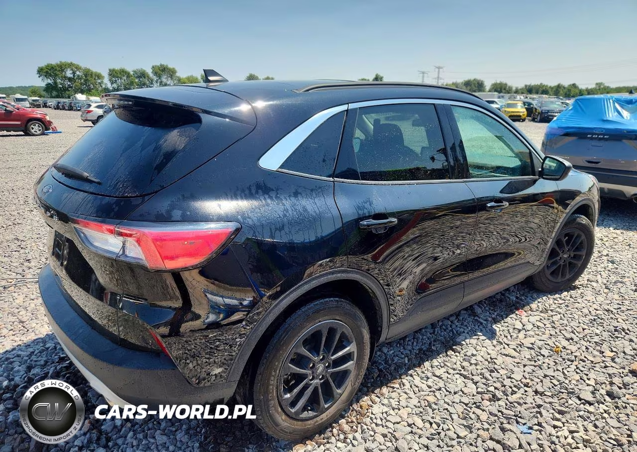 2022 Ford Escape Se VIN:1FMCU0G69NUB70705 - 3