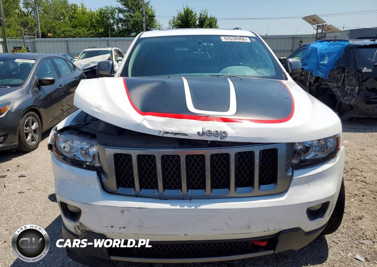 2013 Jeep Grand Cherokee Laredo VIN:1C4RJFAG6DC614929 - 5