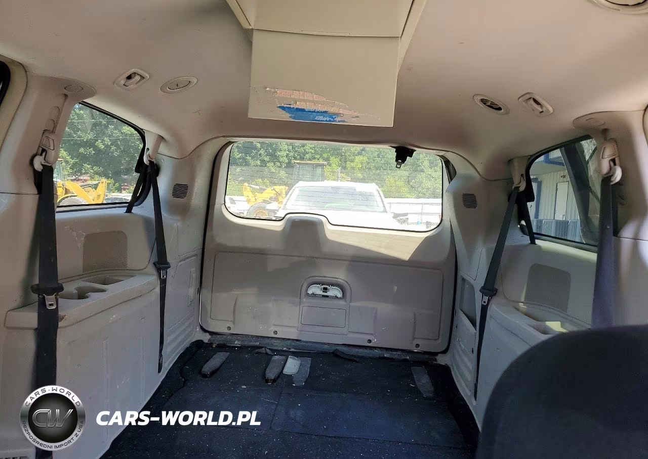 2012 Chrysler Town & Country Touring VIN:2C4RC1BG8CR266634 - 10