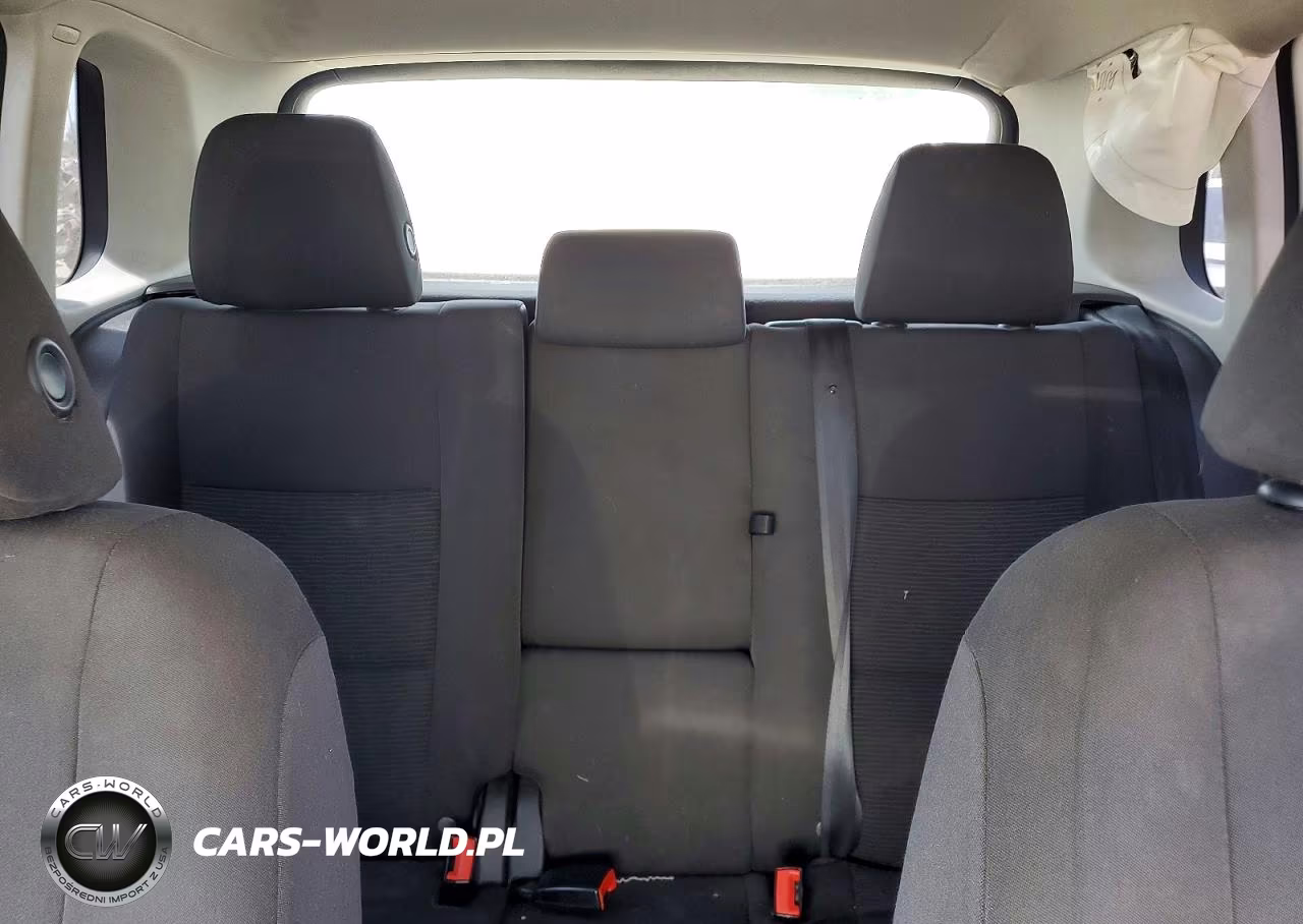 2015 Volkswagen Tiguan S VIN:WVGAV7AX4FW614495 - 10