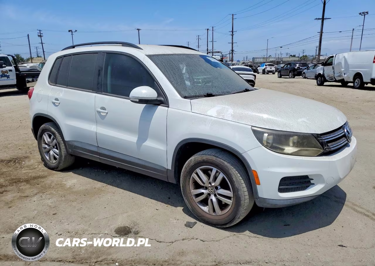 2015 Volkswagen Tiguan S VIN:WVGAV7AX4FW614495 - 4