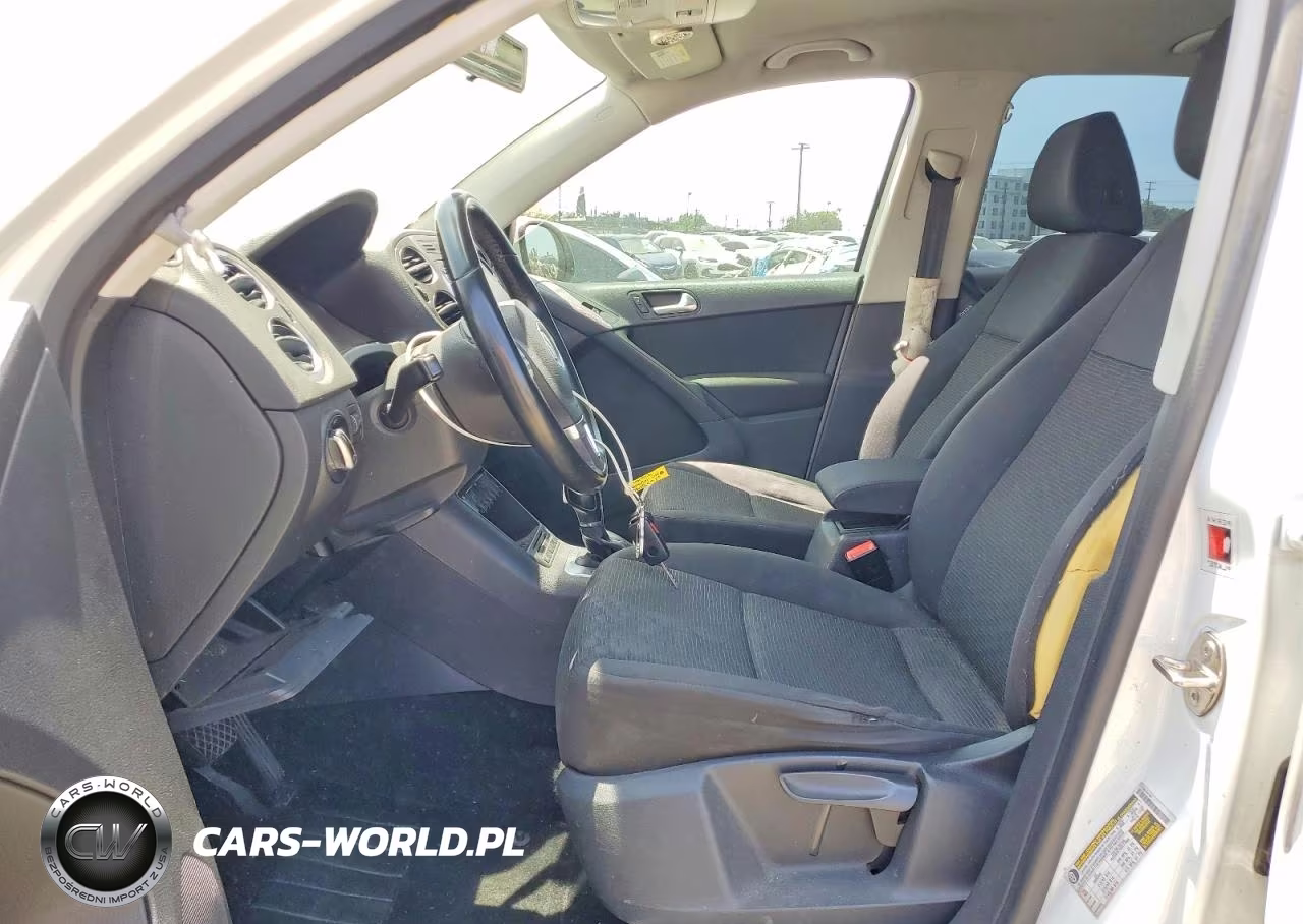 2015 Volkswagen Tiguan S VIN:WVGAV7AX4FW614495 - 7