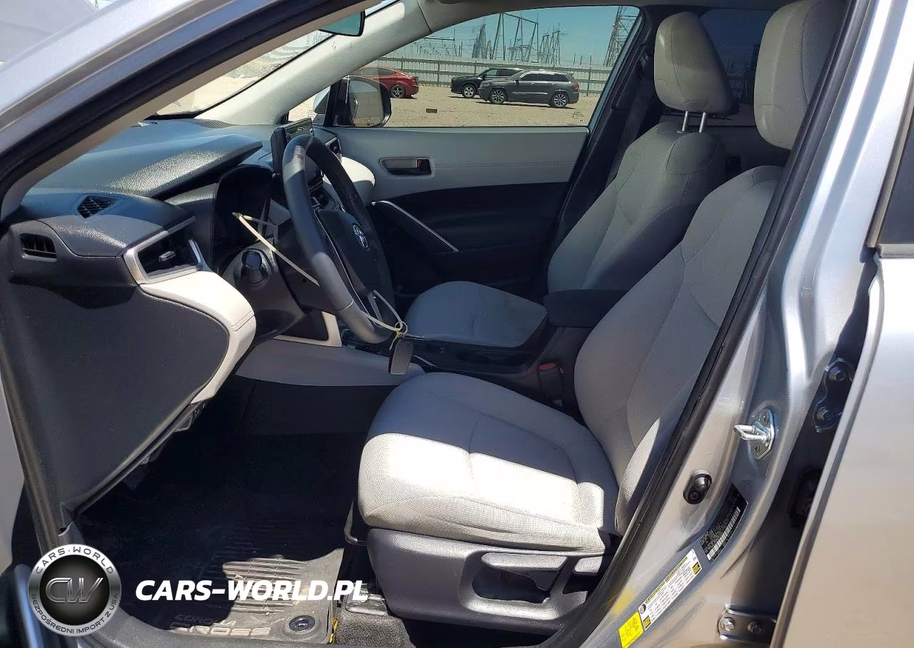 2022 Toyota Corolla Cross Le VIN:7MUCAABG7NV003899 - 7