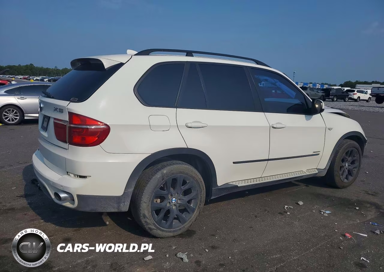 2012 BMW X5 xDrive35I VIN:5UXZV4C50CL745954 - 3