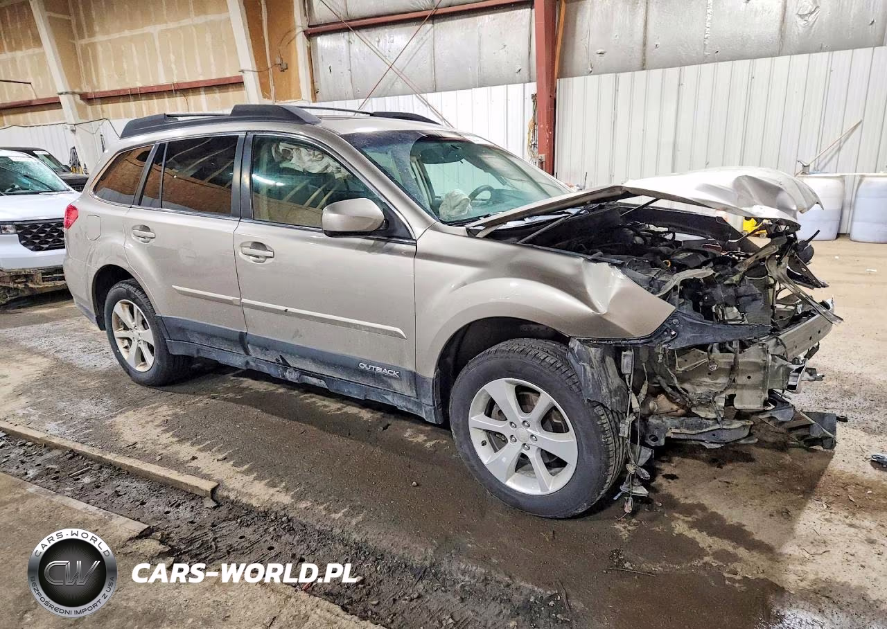 2014 Subaru Outback 2.5I Premium VIN:4S4BRBDC3E3244631 - 4