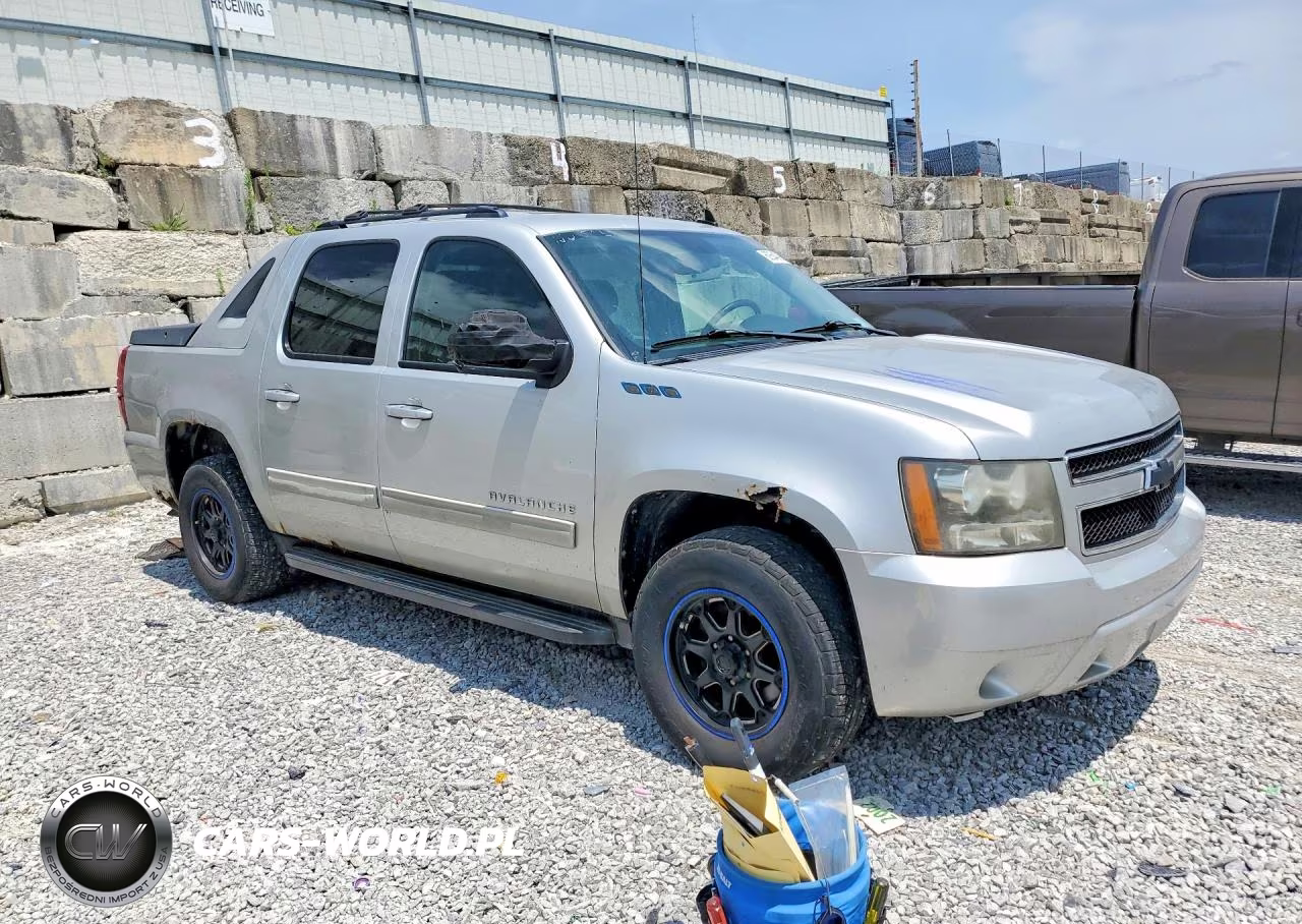 2011 Chevrolet Avalanche Ls VIN:3GNTKEE34BG138587 - 4